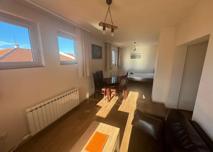 Royal Towers - 153 *